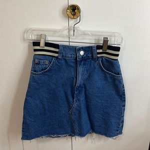TOPSHOP jean skirt US 4 with band